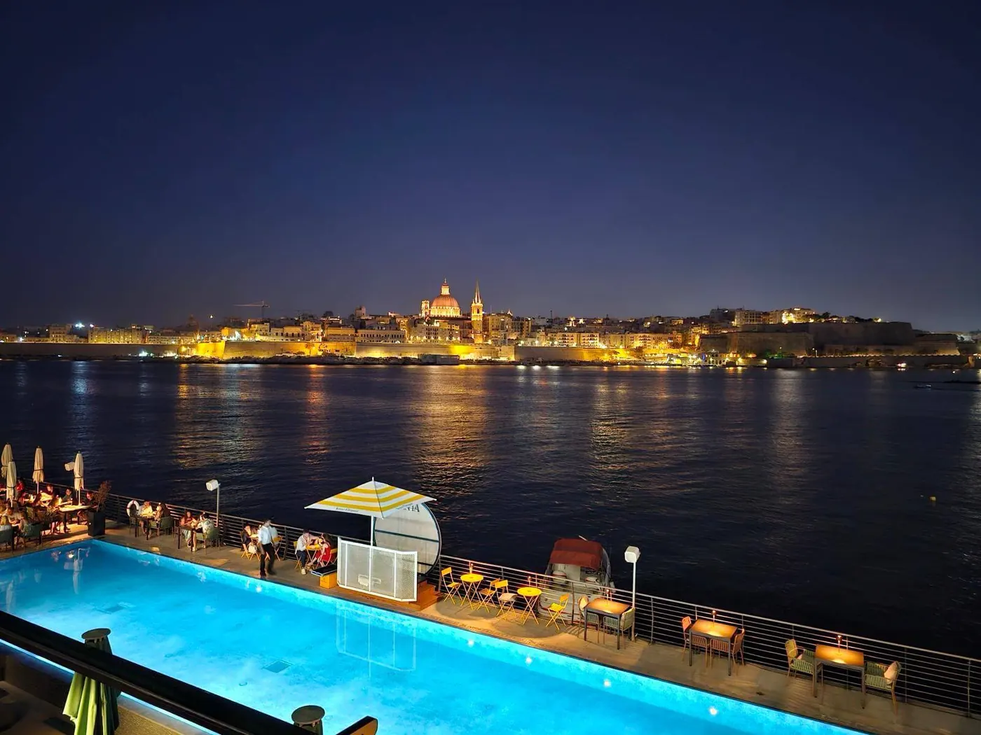 Sliema s výhľadom na Vallettu