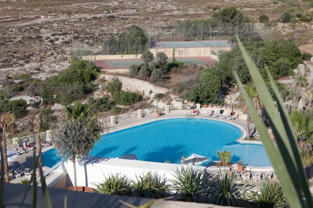Spoločenské priestory Salini Resort pre študentov ESE Malta